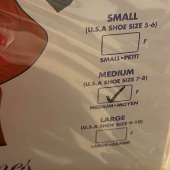 BRAND NEW women secret wishes rubies red mary jane heels shoes size S 5-6 M 7-8 - Picture 5 of 6